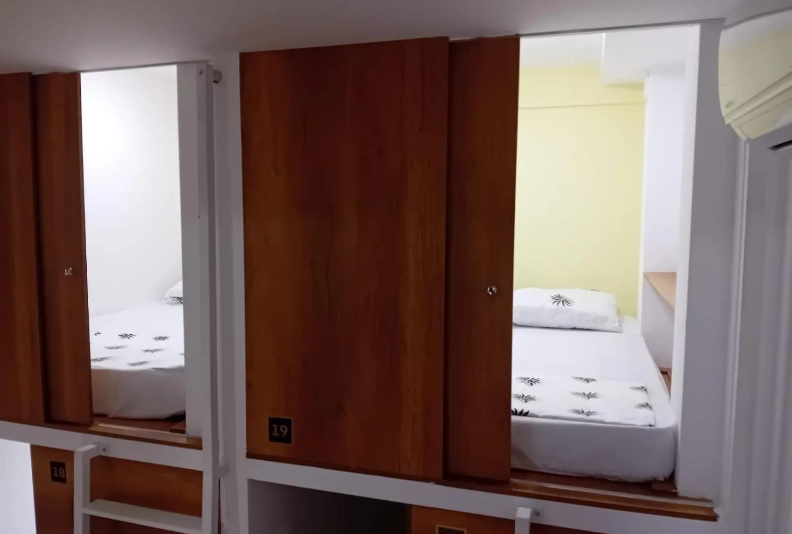 Hotel a capsule Hotel Kapsul Vlorë